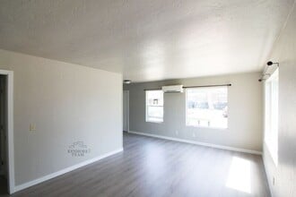 19 E 14th Ave in Kennewick, WA - Building Photo - Building Photo