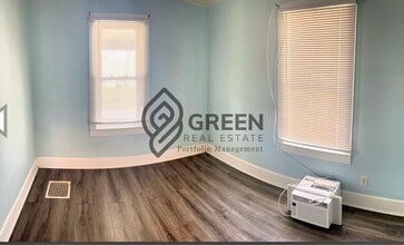 196 S Grand Ave in Bradley, IL - Building Photo - Building Photo