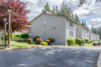 Habitat Condominium in Federal Way, WA - Building Photo - Building Photo