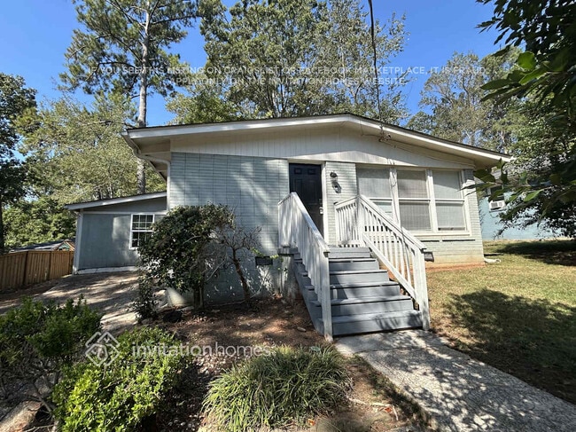 property at 2943 Horse Shoe Dr