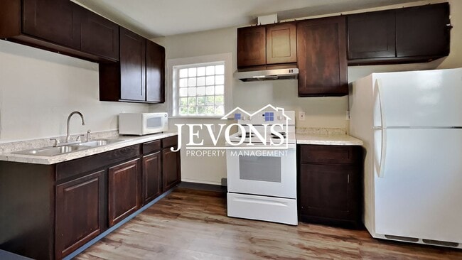 property at 723 S Sprague Ave
