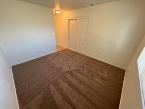359 G St in Los Banos, CA - Building Photo - Building Photo