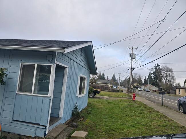 2820 19th Ave in Forest Grove, OR - Building Photo - Building Photo