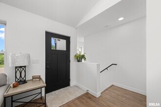 813 WILLIAMS Way in Carbon Cliff, IL - Building Photo - Building Photo