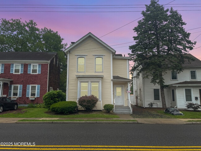 191 Main St
