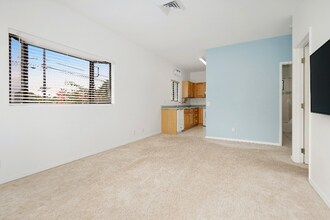 165 Keonekai Rd in Kihei, HI - Foto de edificio - Building Photo