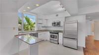 1532 Drexel Ave, Unit 300 in Miami Beach, FL - Building Photo - Building Photo