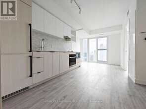 252 Church St in Toronto, ON - Building Photo - Building Photo