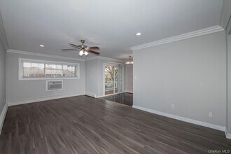 72 Mt Vernon Ave in East Patchogue, NY - Building Photo - Building Photo