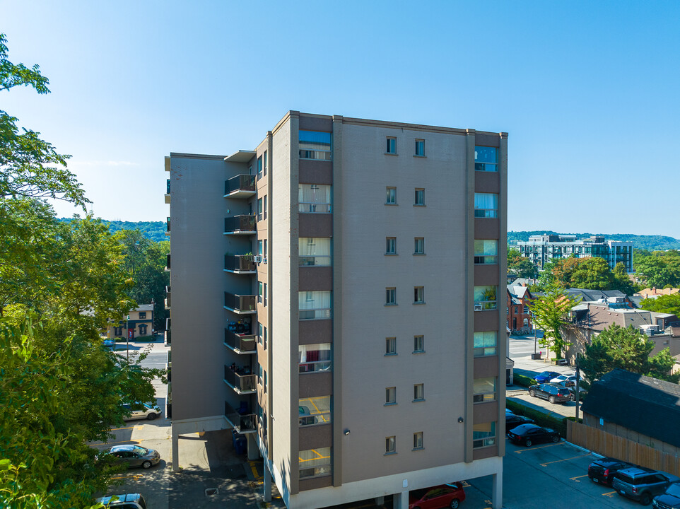 WESTGATE TOWERS II in Hamilton, ON - Building Photo