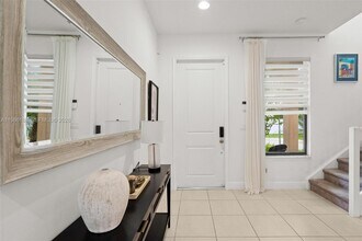 110 NW 209th Way in Pembroke Pines, FL - Building Photo - Building Photo