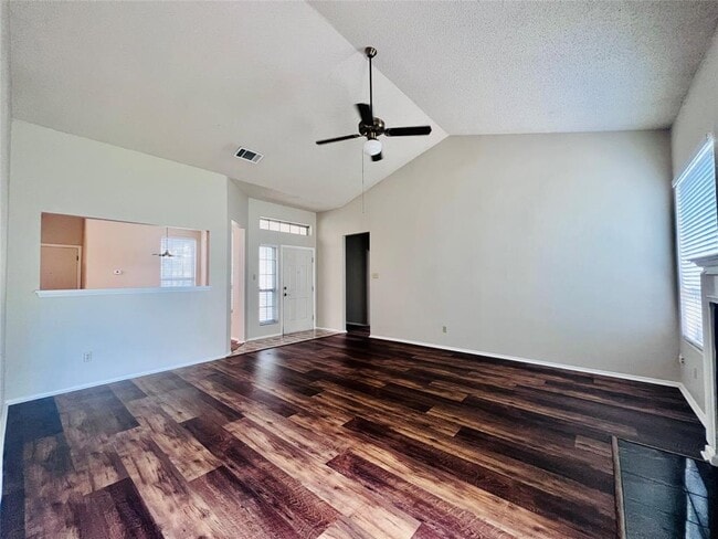 2016 Castle View Dr in Austin, TX - Building Photo - Building Photo