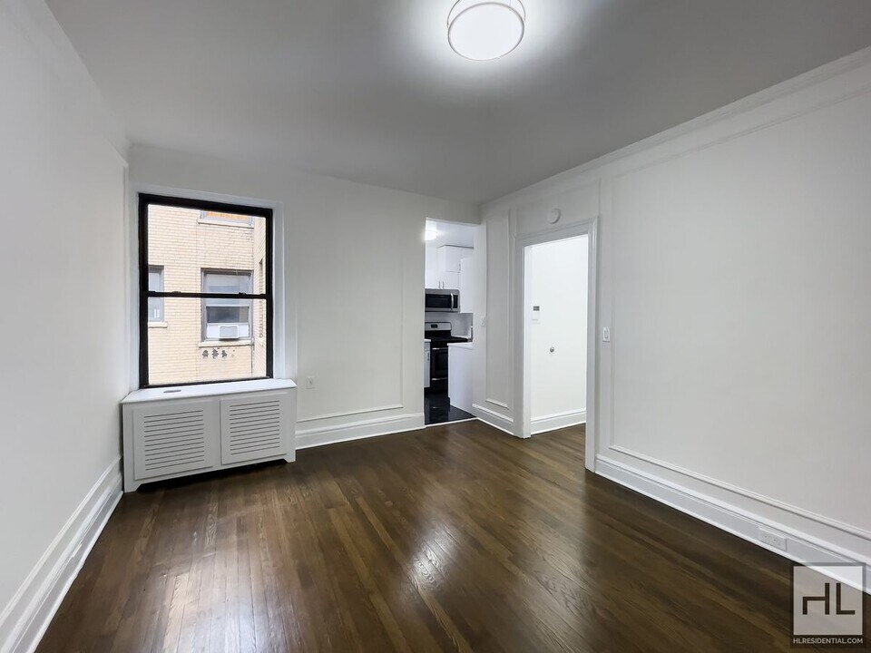 GORGEOUS West Village 1 Bedroom!! in New York, NY - Building Photo