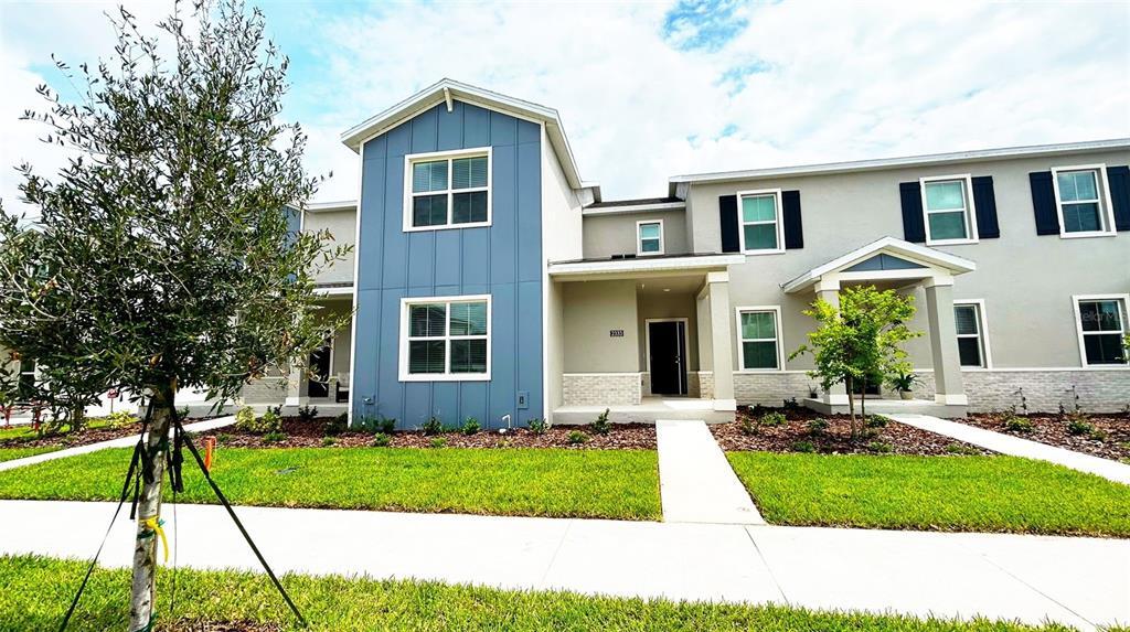 2333 White Buffalo St in Apopka, FL - Building Photo