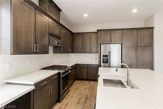 132 Los Cabos Dr in Las Vegas, NV - Building Photo - Building Photo