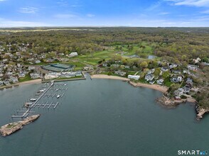218 Totoket Rd in Branford, CT - Building Photo - Building Photo