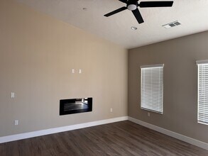 10367 9th Ave in Hesperia, CA - Building Photo - Building Photo