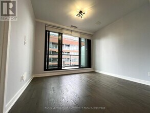 8 Dovercourt Rd in Toronto, ON - Building Photo - Building Photo