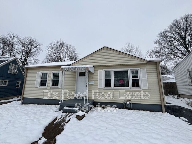 property at 7822 Eustis Ct