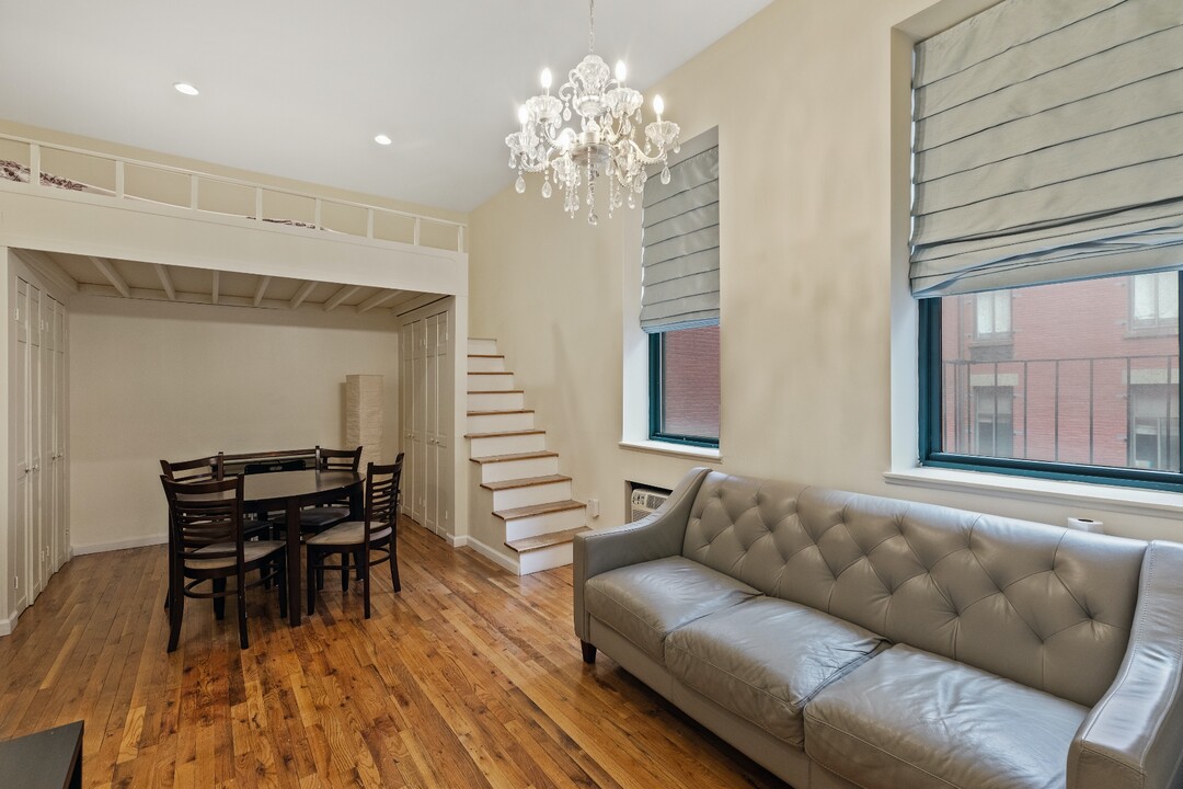 23 Waverly Pl-Unit -3-A in New York, NY - Building Photo