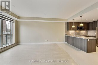 2A Queensbury Ave in Toronto, ON - Building Photo - Building Photo