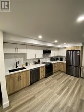 622 Clare Ave in Welland, ON - Building Photo - Building Photo