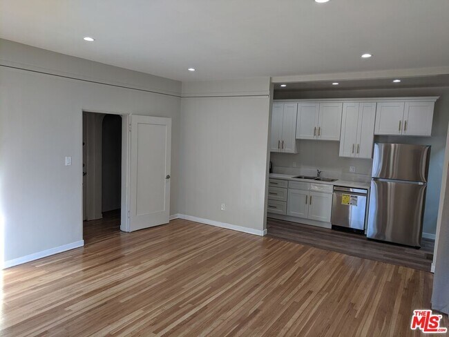 224 N Jackson St in Glendale, CA - Building Photo - Building Photo