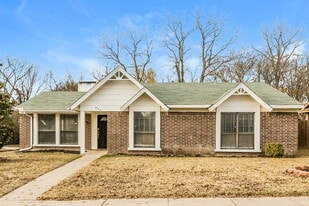 907 Cedar Run Dr in Duncanville, TX - Building Photo
