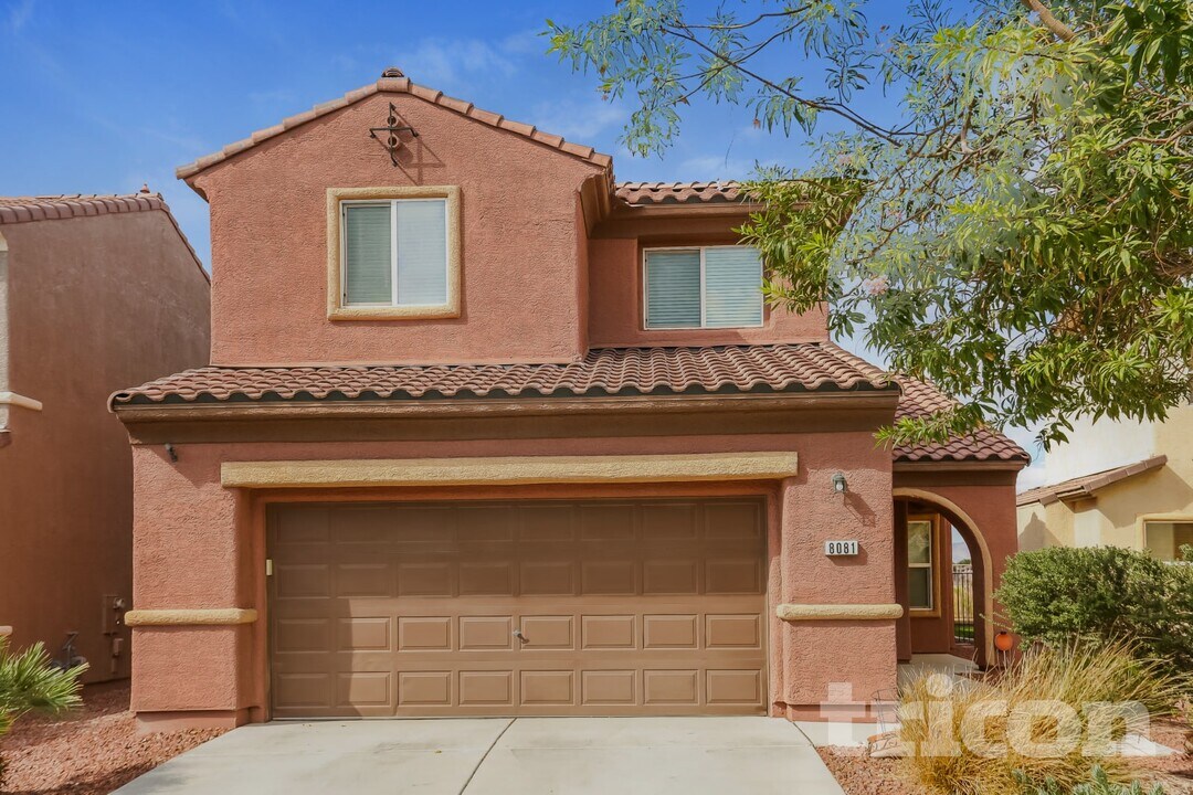 8081 Celina Hills St in Las Vegas, NV - Building Photo
