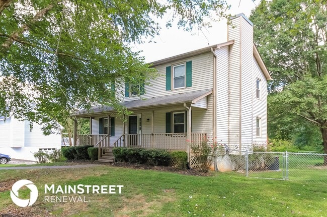1124 Ridgecliff Dr in Rural Hall, NC - Building Photo - Building Photo