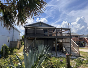 126 S Fletcher Ave in Fernandina Beach, FL - Building Photo - Building Photo