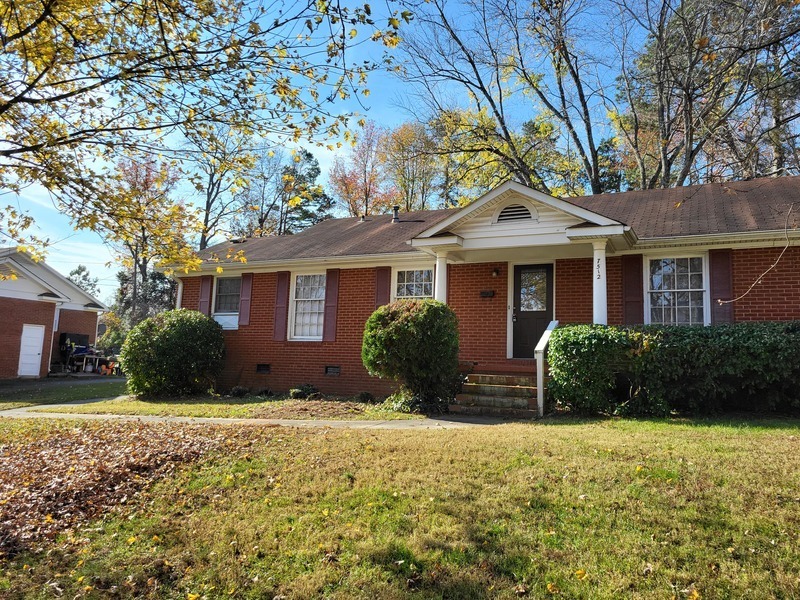 7512 Briardale Dr in Charlotte, NC - Building Photo