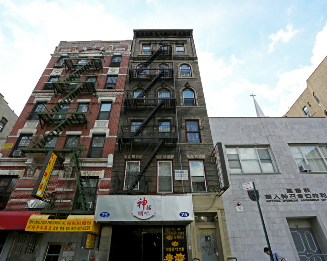 75 Eldridge St in New York, NY - Building Photo - Building Photo