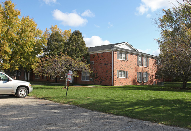 Coachlite Apartments in Belvidere, IL - Building Photo - Building Photo