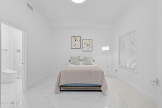 200 Ocean Crest Dr, Unit 1111 in Palm Coast, FL - Foto de edificio - Building Photo