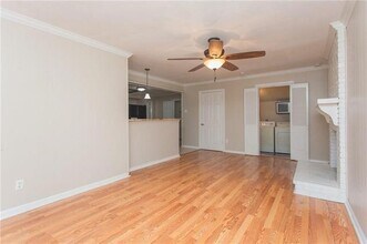 10302 Linkwood Dr in Dallas, TX - Building Photo - Building Photo