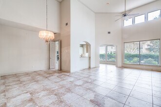 403 Harborside Way in Kemah, TX - Building Photo - Building Photo