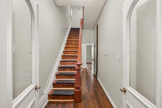 37 Pearsall Ave in Jersey City, NJ - Building Photo - Building Photo