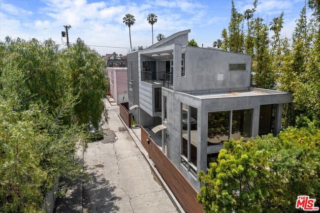 property at 483 Carroll Canal Ct