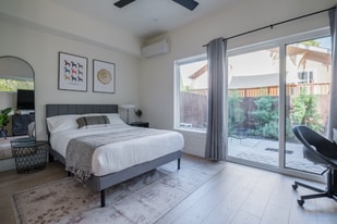 2715 Tomato Alley in Sacramento, CA - Building Photo