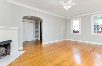 910 Lake St in Evanston, IL - Building Photo - Building Photo
