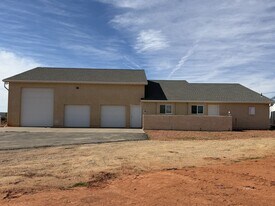 1220 Monument Rd in Kanab, UT - Building Photo
