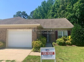 205 Will Ct in Clayton, NC - Building Photo