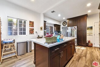 162 S Ardmore Ave in Los Angeles, CA - Building Photo - Building Photo