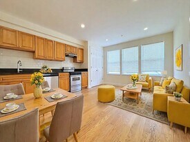 379 Harvard St, Unit 3 in Cambridge, MA - Building Photo