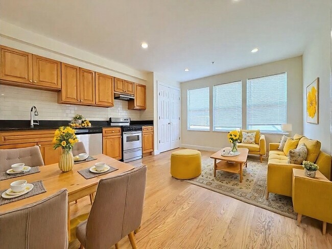 379 Harvard St, Unit 3