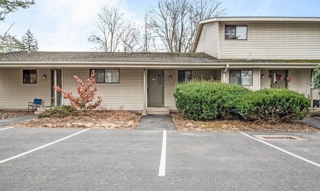 339 Oakland St, Unit 1