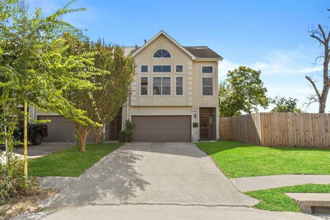 5343 Kiam St in Houston, TX - Building Photo - Building Photo