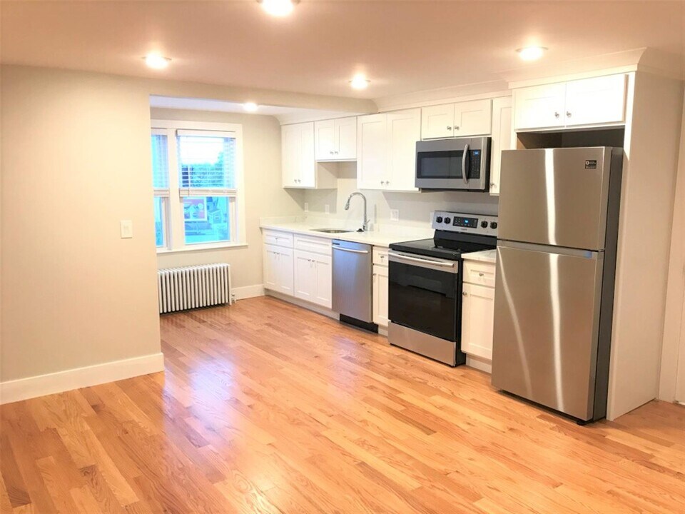38 Fairmount Ave, Unit 3 in Somerville, MA - Building Photo