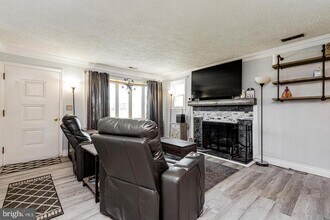 5811 Larsen St in Glen Burnie, MD - Building Photo - Building Photo